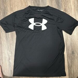 boys youth under Armour T-shirt